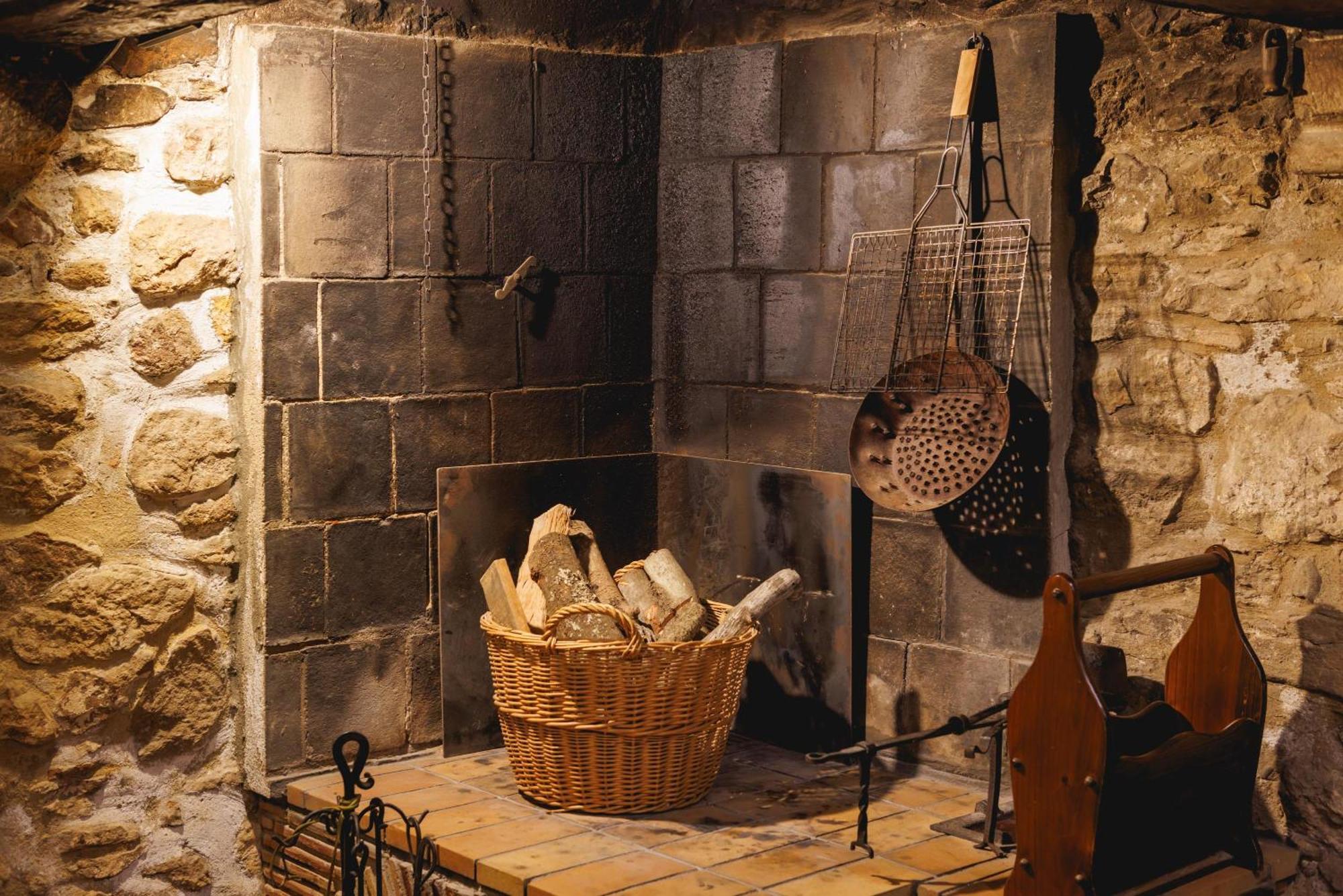 Bravissimo Girona 1593, Medieval Charm Экстерьер фото